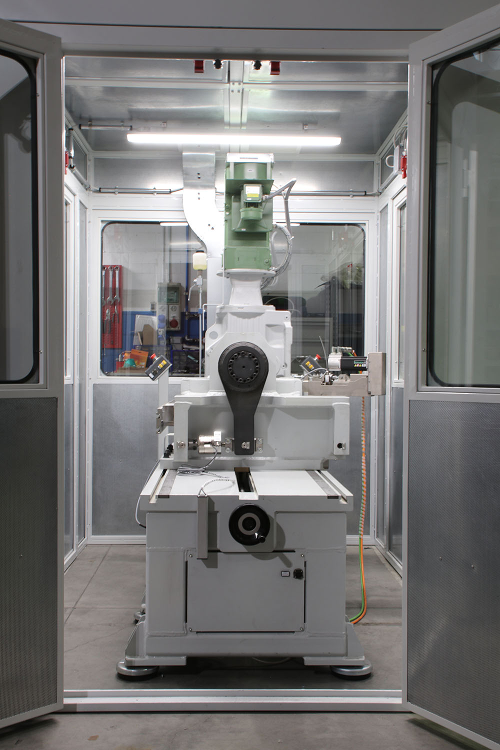 机器进行对手刹系统的疲劳测试 - TecSA 